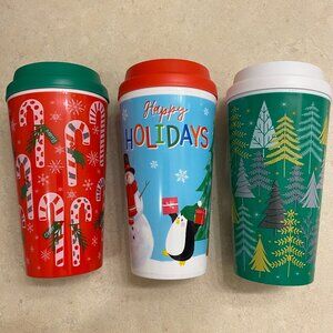 💚 -Holiday Plastic Tumblers with Lids